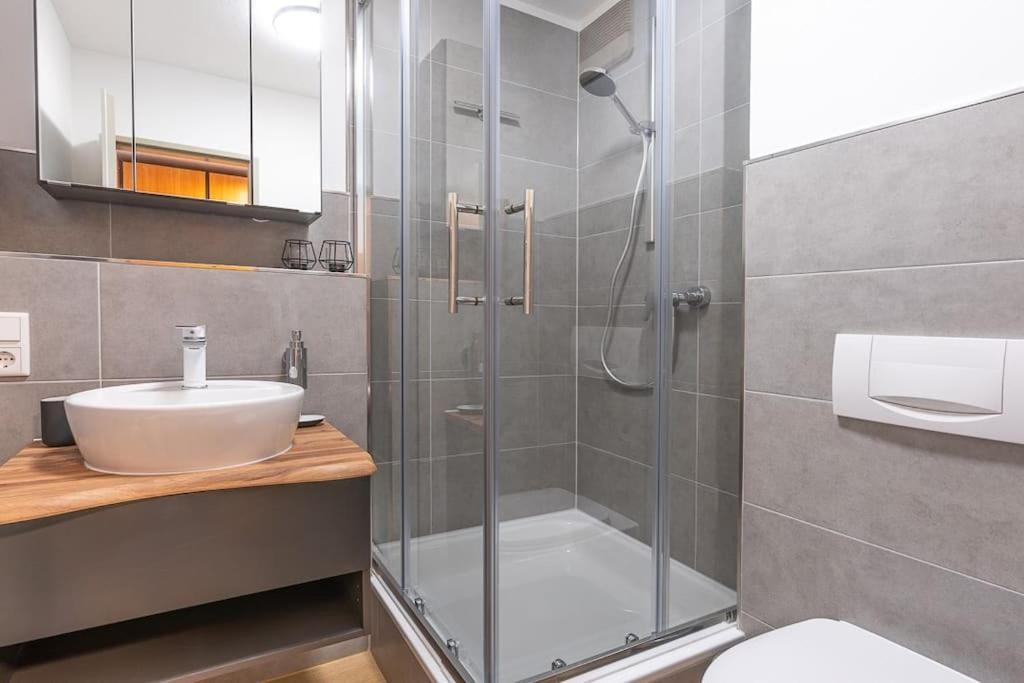 Appartement Golden Nugget Inkl Wlan, Parkplatz à Detmold Extérieur photo